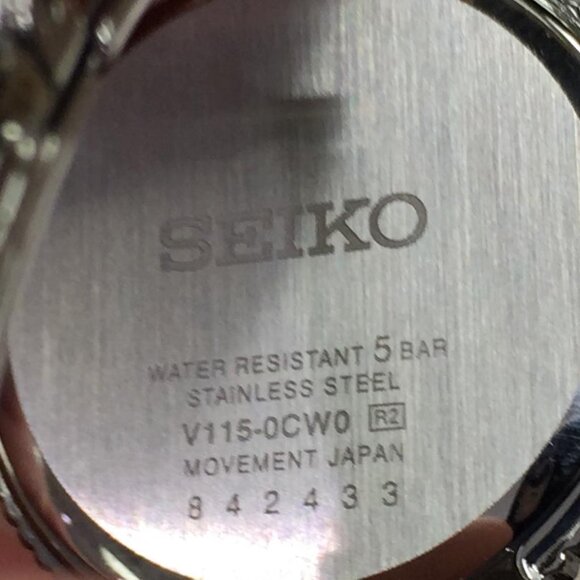 Seiko Women's Solar Watch SUP394 - Picture 6 of 7